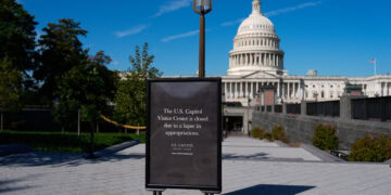 Midt i politisk kaos: Amerikanske oljelagre tar et hopp – første økning på tre uker