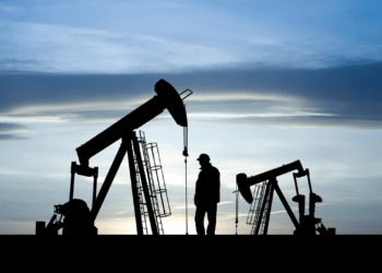 Markedet i flammer: OPEC+ øker, Canada brenner og oljeprisen stiger