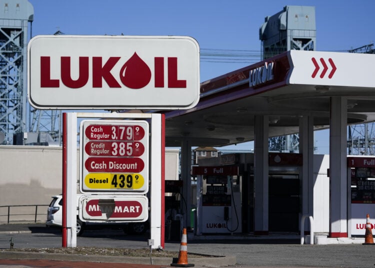 Russiske oljeinntekter allerede under press