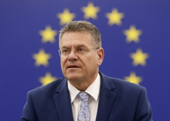 EU gjenopptar tollsamtaler med USA