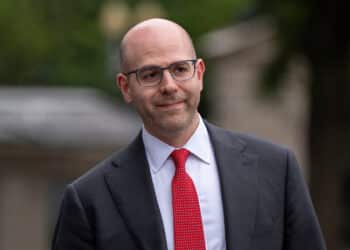 Trump tar grep om Fed: Stephen Miran inn for å samkjøre renter, valuta og handelspolitikk