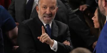 Wall Street-rally etter Trumps tollutsettelse. Euroen tar kraftig byks før rentemøte