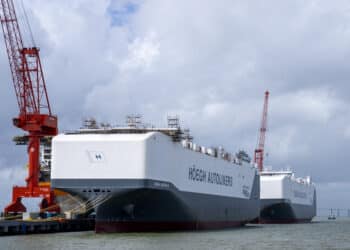 Höegh Autoliners sikrer femårskontrakt med global bilprodusent