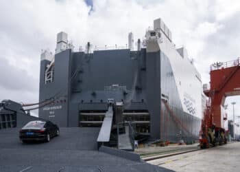(+) Disse shipping-aksjene får lavere kursmål