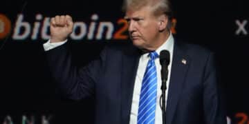 Bitcoin når ny rekord – 124.000 dollar