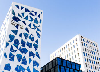 Deloitte skal nedbemanne med inntil 100 ansatte i Norge