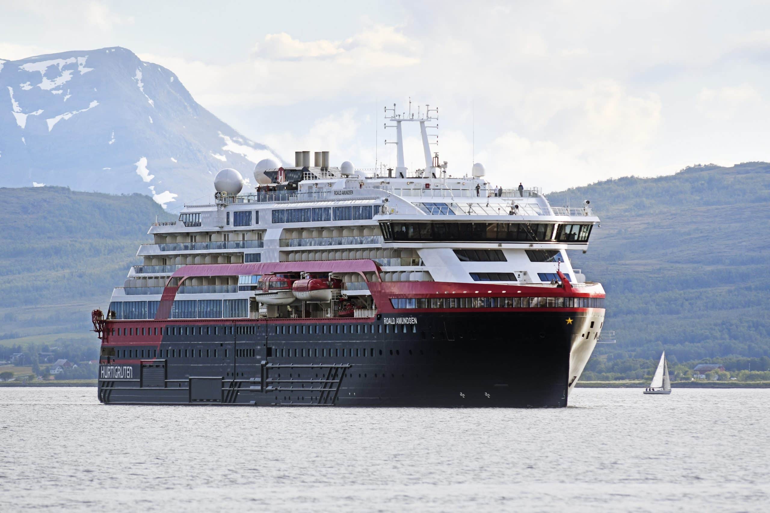 Hurtigruten tapte mindre penger i andre kvartal