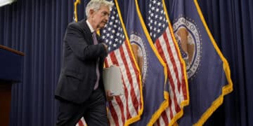 Fed kutter renten til 4,5 %: Powell nærmer seg markedet, men Trump og statsgjelden truer