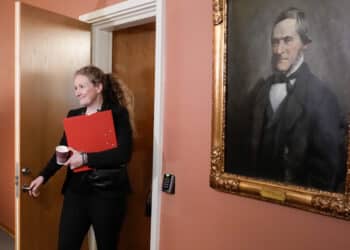 Tømming av fremtidsfondet: Et revidert budsjett som rammer verdiskaperne