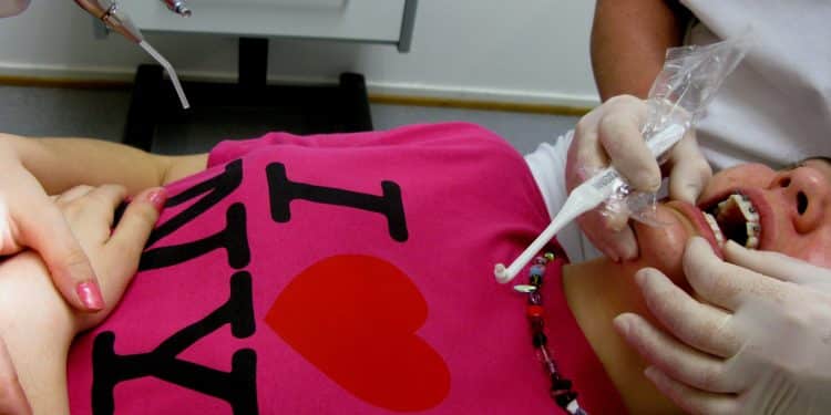 329.000 nordmenn har ikke råd til tannlegen