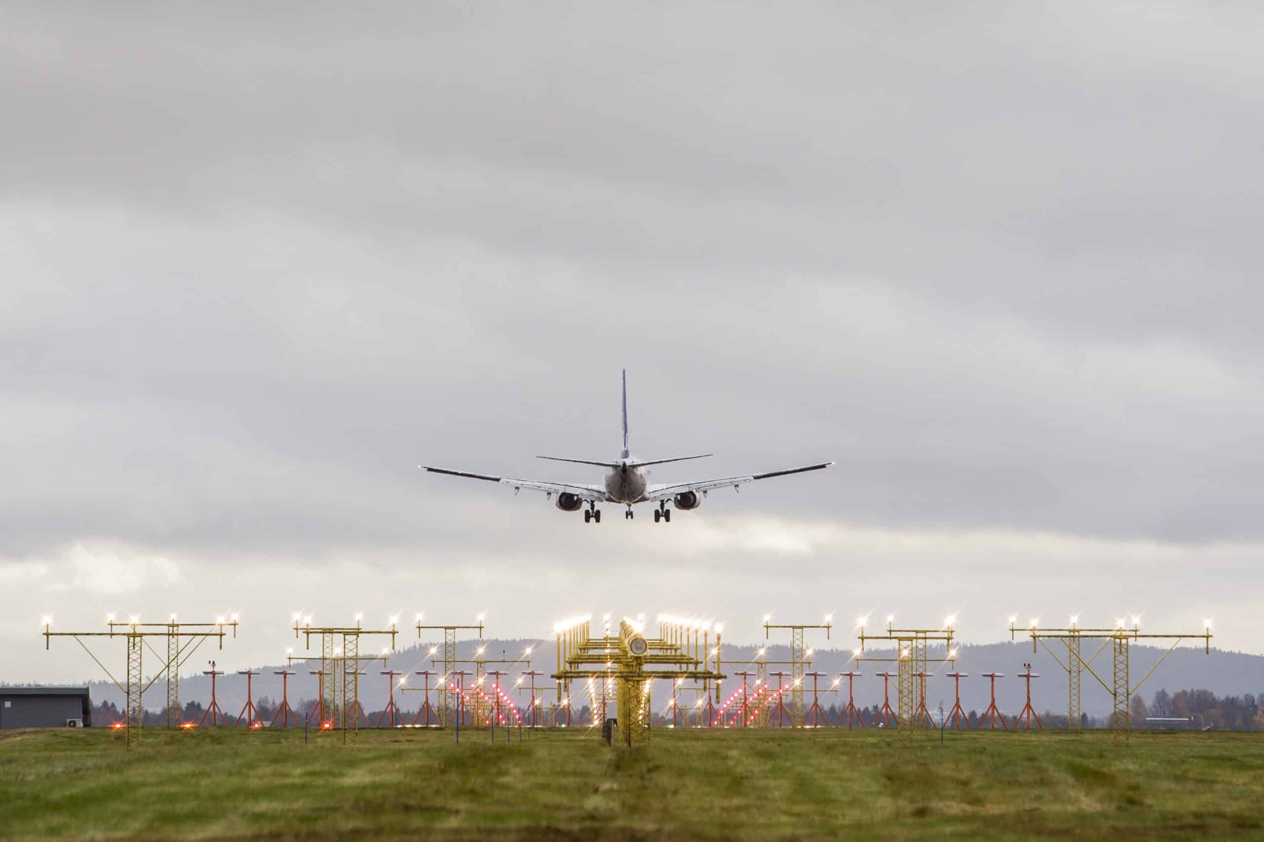 Flystreiken fortsetter – Norwegian og Widerøe kansellerer flere flygninger