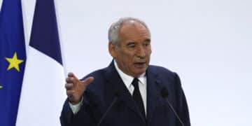 Regjeringskrise skaper frykt for fransk økonomi