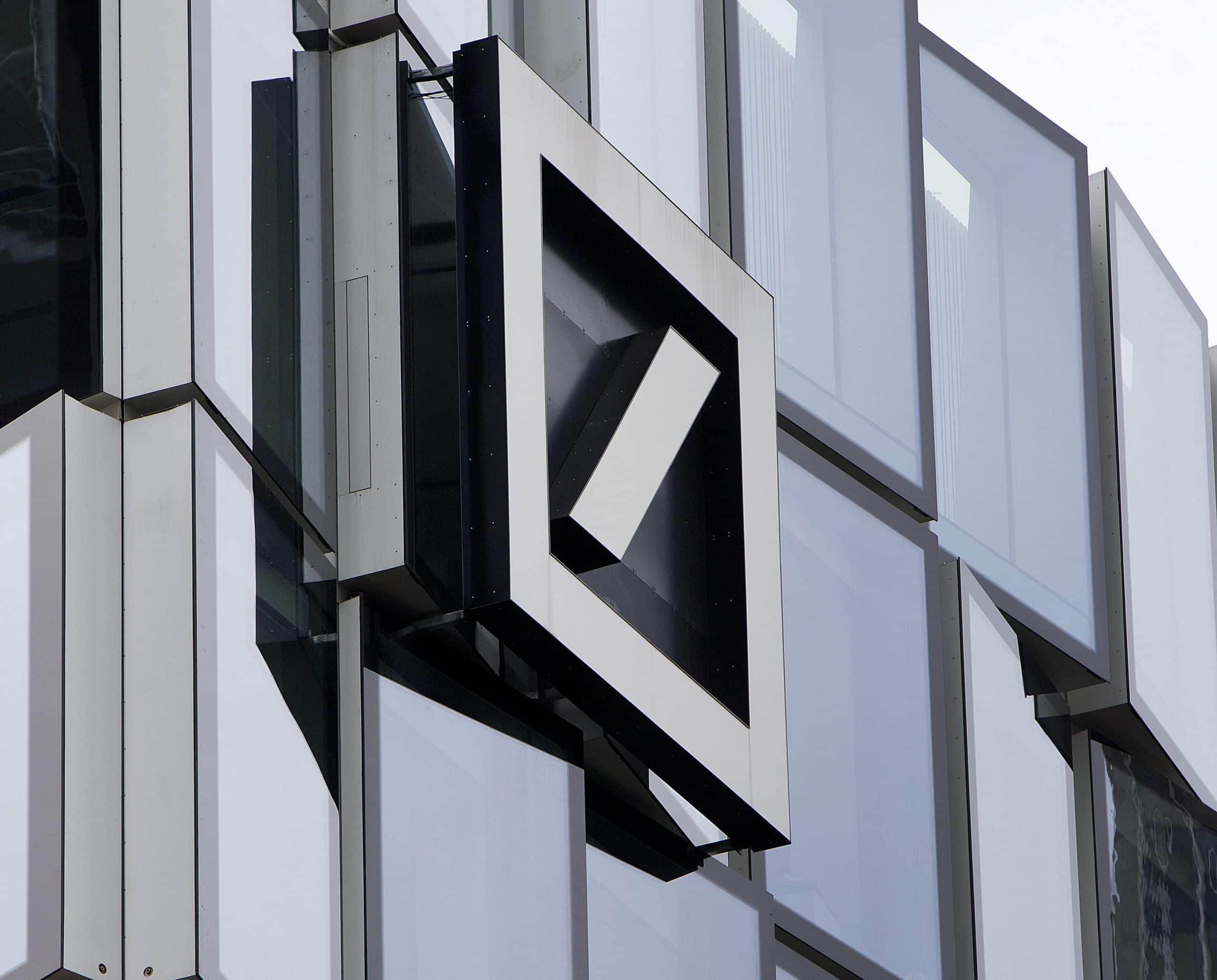 Tysk politi med rassia i Deutsche Bank