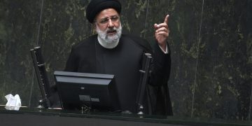 Irans industriminister fikk sparken