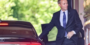 Økokrim vil undersøke Borten Moes aksjehandler