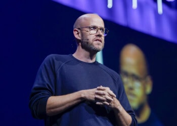 Daniel Ek trekker seg som Spotify-sjef