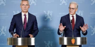 Prisveksten og renta skal ned, lover Støre