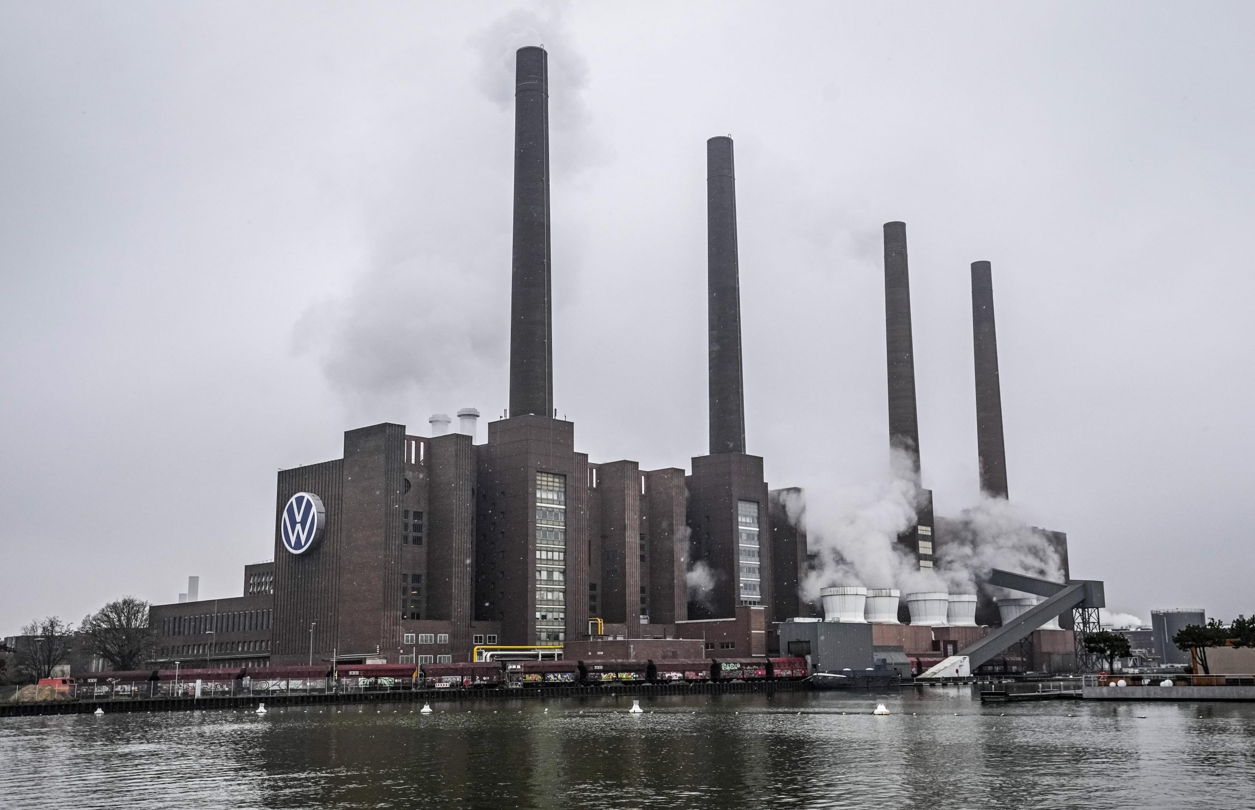 (+) Industrien i Europa hamstrer: Dette er de nye mangelvarene grunnet økte gasspriser