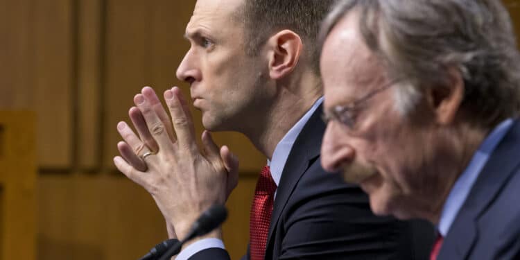 Wall Street roet seg etter PCE-rapport: Hva venter i juleuken?