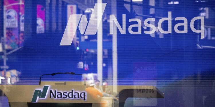 Teknisk analyse: Nasdaq 100 og tre utvalgte aksjer