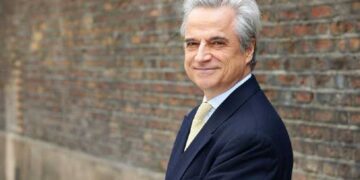 Zenith-sjef Cattaneo etter kurskollapsen: Går all-in for $503 millioner i voldgiftssak