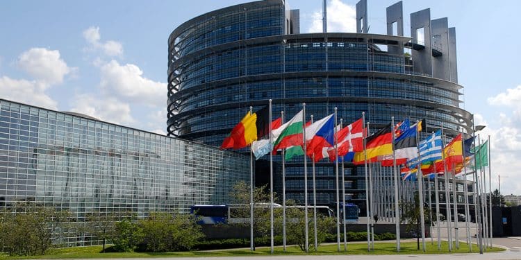 Norske organisasjoner ber EU presse Norge til å innføre energidirektiv