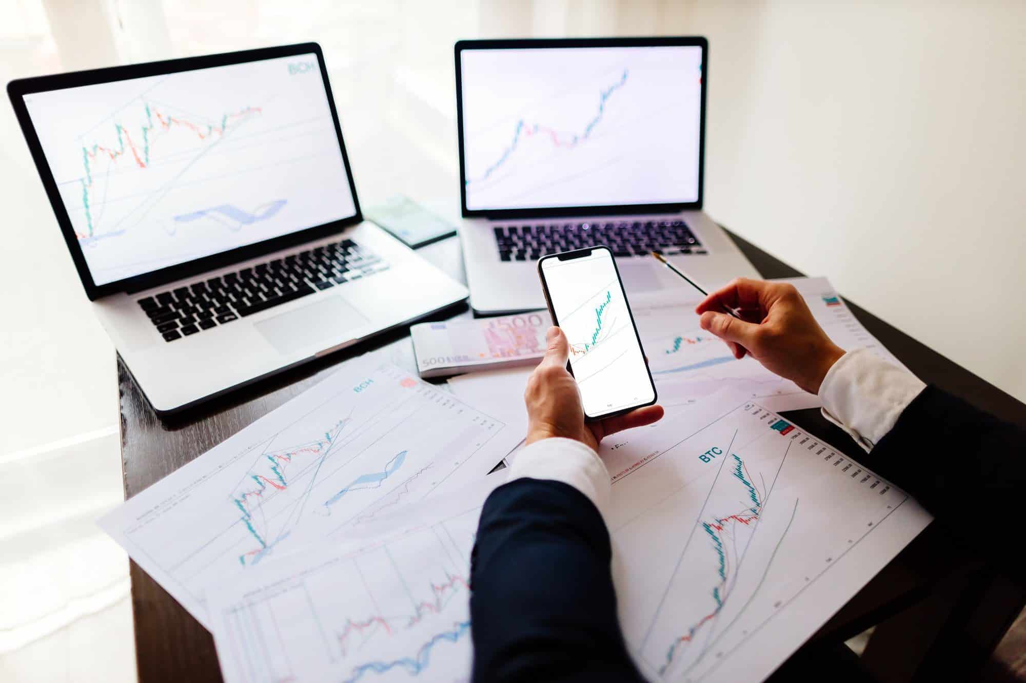 stock trader bitcoin data price trend analysing