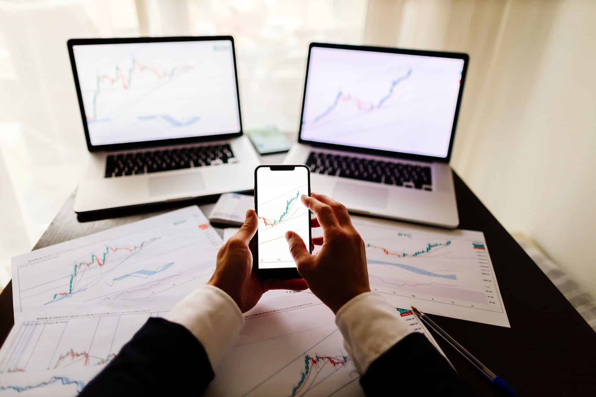 stock trader bitcoin data price trend analysing