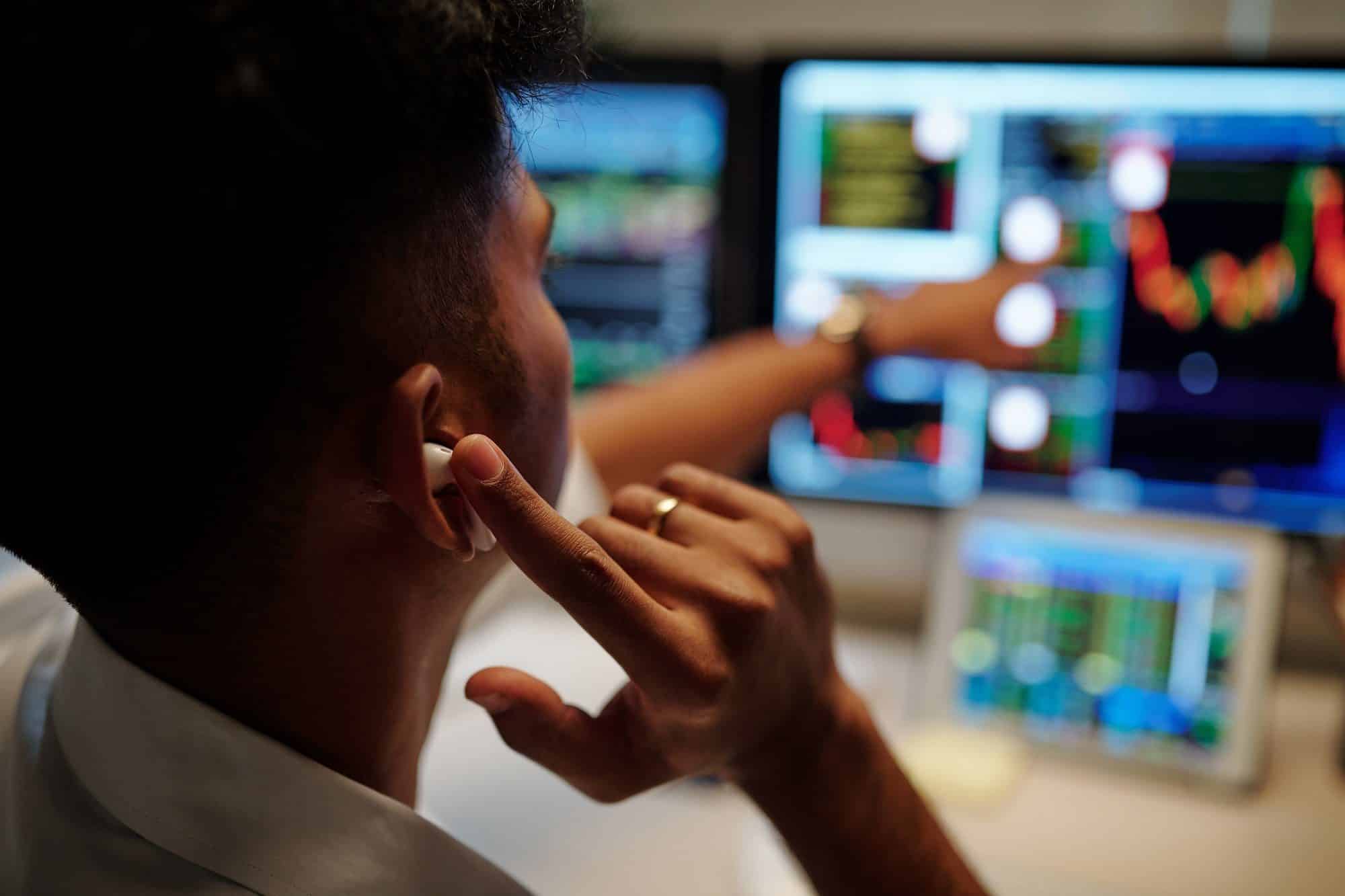 Trader buying assents
