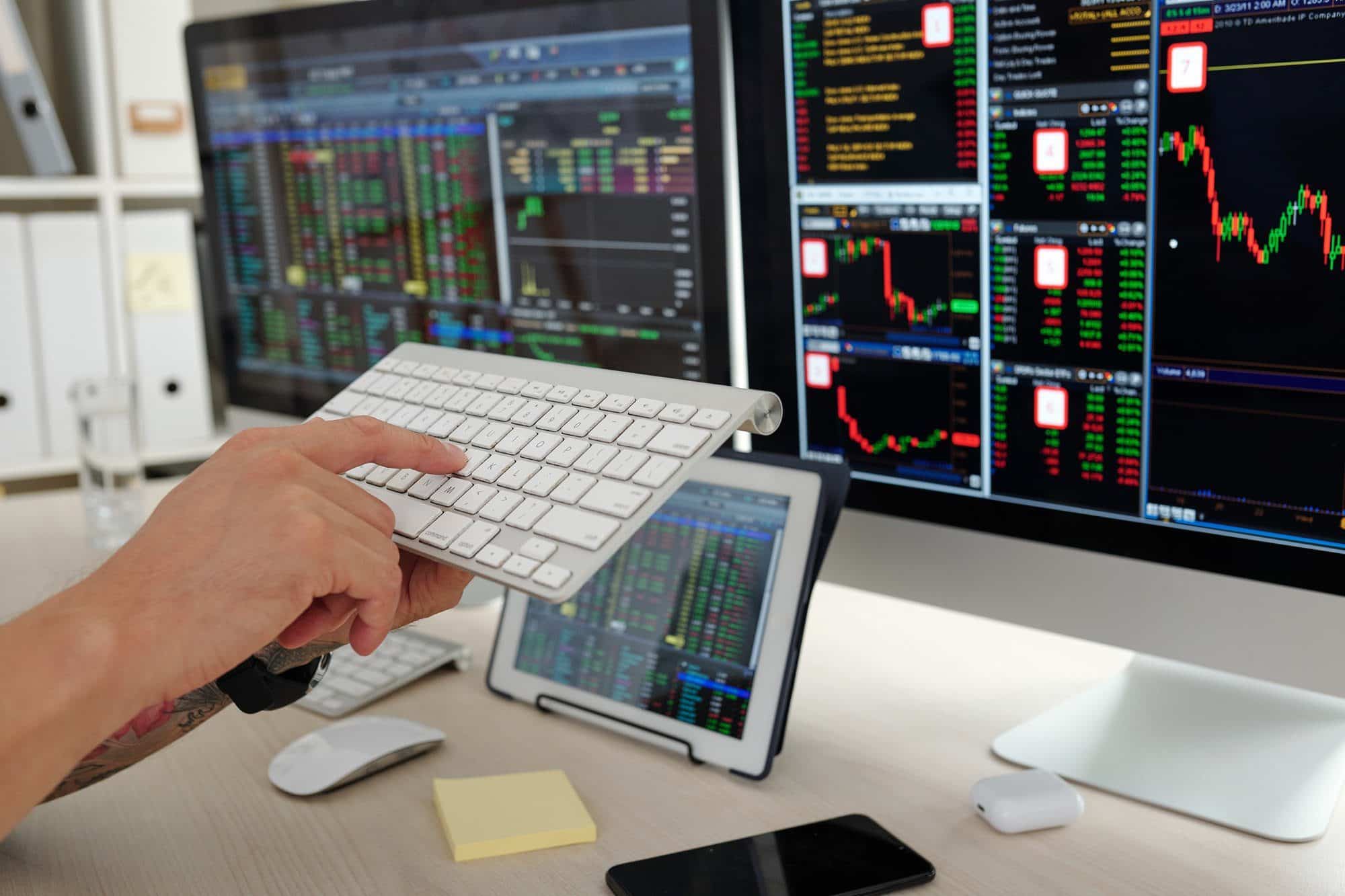 Trader buying stocks on market